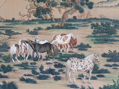 Grande soierie asiatique encadrée
Les chevaux
53...