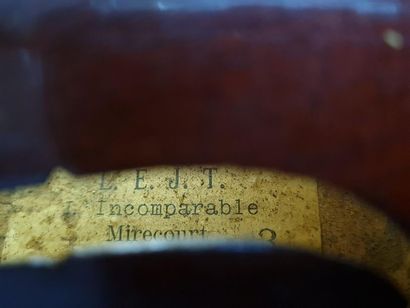 Violon fin XIX°, porte une étiquette Jérôme...