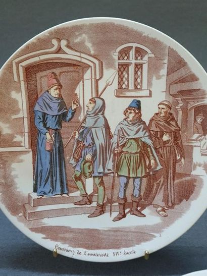 SARREGUEMINES: Suite de onze assiettes en...