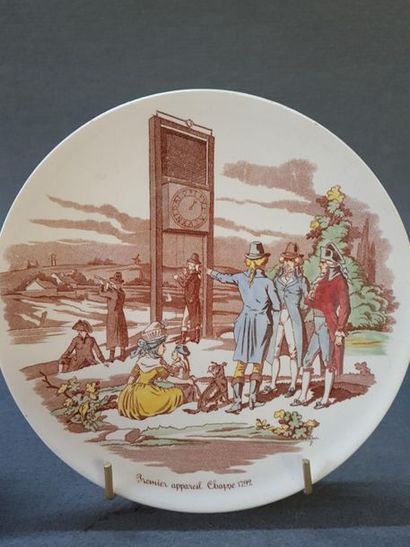 SARREGUEMINES: Suite de onze assiettes en...