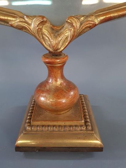 Vitrine de table à éventail en bois et stuc...