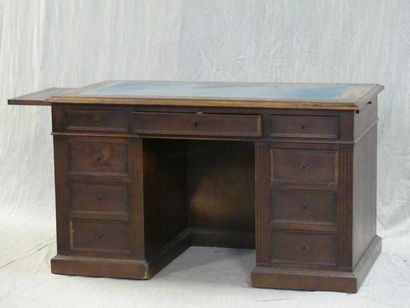 Middle desk with richly carved neo-Renaissance...