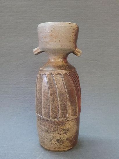 Eric ASTOUL (1954)
Stoneware vase signed...