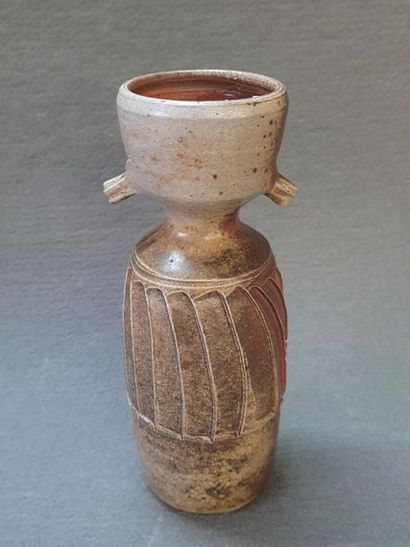 Eric ASTOUL (1954)
Stoneware vase signed...