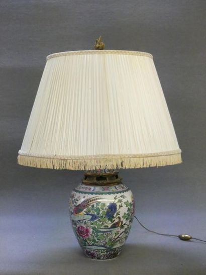Potiche couverte en porcelaine de Chine,...