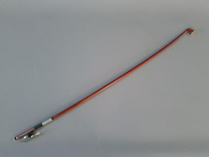 Archet. 
L. :74,5 cm. 