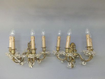 Paire d'appliques en bronze à quatre lumières...