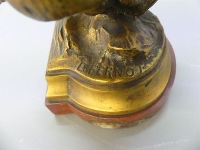 E. PERNOT ( XIX°)
Enfant boudant sur des...