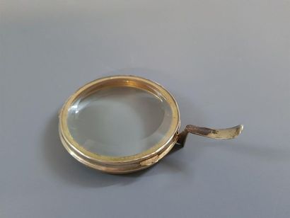 Ostensoir en argent repoussé et ciselé de...