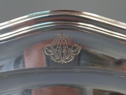 MARRET Frères: plat ovale en argent 925°/00,...