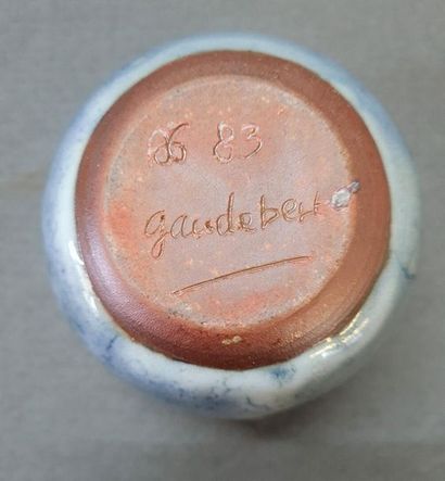 Alain GAUDEBERT (1937)
Stoneware vase signed....
