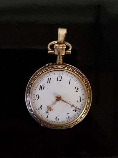 Neck watch in 750°/00 gold. 
19.56 g