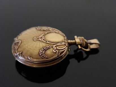 Neck watch in 750°/00 gold. 
19.56 g