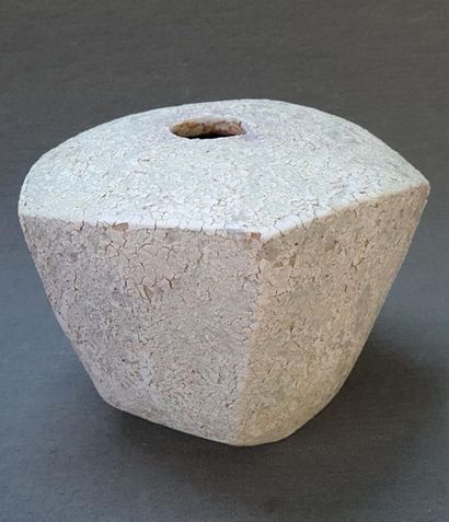 David WHITEHEAD- 
Large stoneware vase. 
H.16...