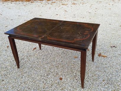 Table années 40 en placage marqueté , une...