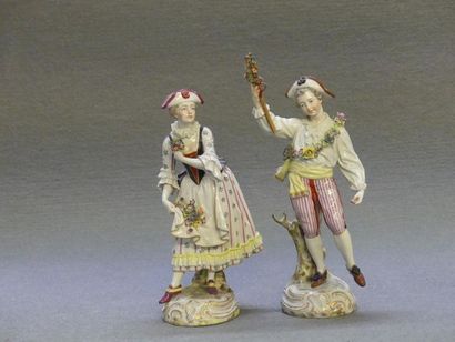 Allemagne XIX°: Couple d'arlequins en porcelaine.
H:...