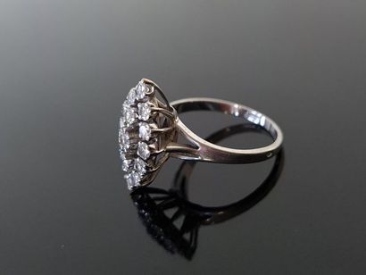 Marquise ring in 750°/00 white gold, set...