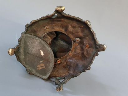 Nécessaire de bureau en bronze à décor de...