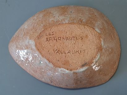 LES ARGONAUTES

Coupe en céramique à décor...
