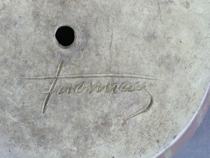 Fernand NORMAND école de CARRIES 

Imposant...
