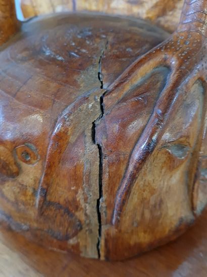 Carved Wood Owl

H. 67 cm. 

Missing in one...
