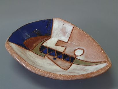 LES ARGONAUTES

Coupe en céramique à décor...