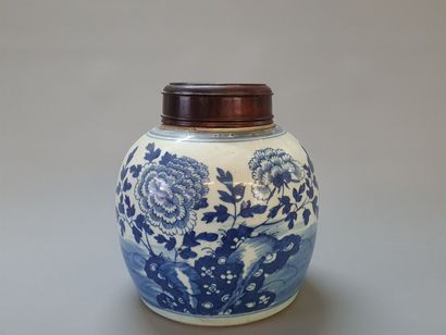 Pot à gingembre en porcelaine à décor de...