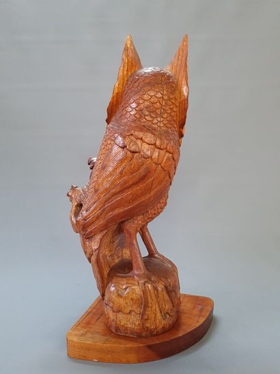 Carved Wood Owl

H. 67 cm. 

Missing in one...