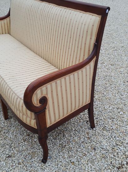 Banquette en acajou et placage d'acajou ,...