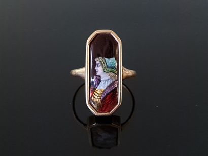 Gold ring, rectangular plate, enamel decoration...