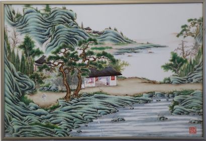 
Paire de plaques en porcelaine à décor de...