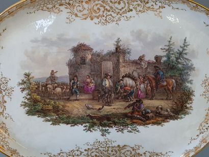 Tête à tête en porcelaine à décor de scènes...