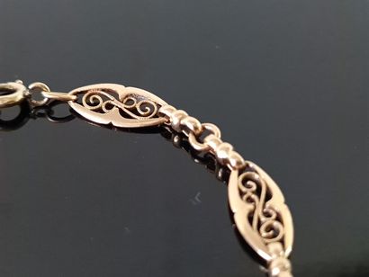 Drapery mesh bracelet, gold 750°/ 00.

L:...