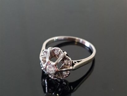 Ring in white gold 750°/ 00, set with small...
