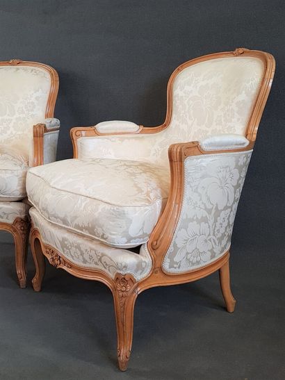 Paire de bergères style Louis XV