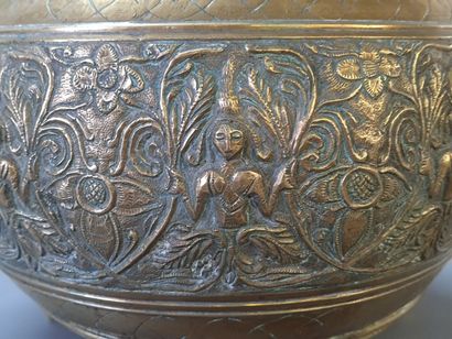 Jarre à eau sacrée en bronze , le bouchon...