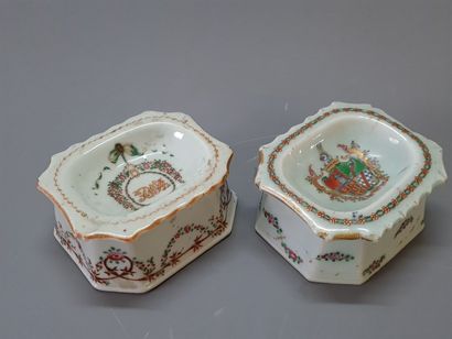 COMPAGNIE DES INDES

Deux salerons en porcelaine...