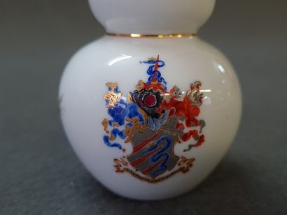 MEISSEN XIX° siècle.

Petit vase à décor...