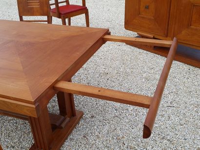 HAENTGES Frères: 

Salle à manger des années...
