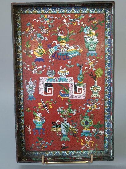 Plateau à opium en émaux cloisonnés à décor...