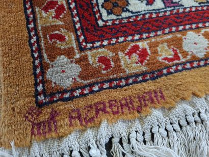 Grand tapis d'Azerbaïjan fait main 

Laine,...