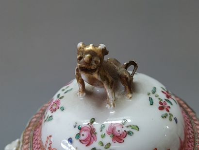 
COMPAGNIE DES INDES




Paire de vases couverts...