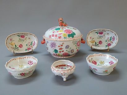 COMPAGNIE DES INDES

Ensemble en porcelaine...