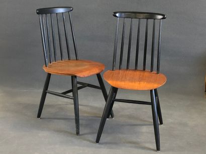 Ilmari TAPIOVAARA (1914-1999)

Paire de chaises...