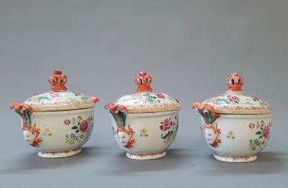 COMPAGNIE DES INDES

Suite de trois petites...