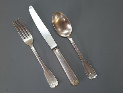 Large silver plated metal housewife shell...