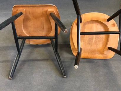 Ilmari TAPIOVAARA (1914-1999)

Paire de chaises...