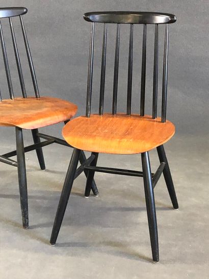 Ilmari TAPIOVAARA (1914-1999)

Paire de chaises...