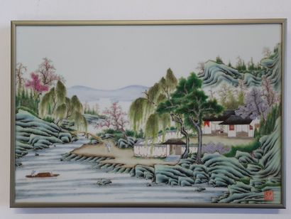 
Paire de plaques en porcelaine à décor de...