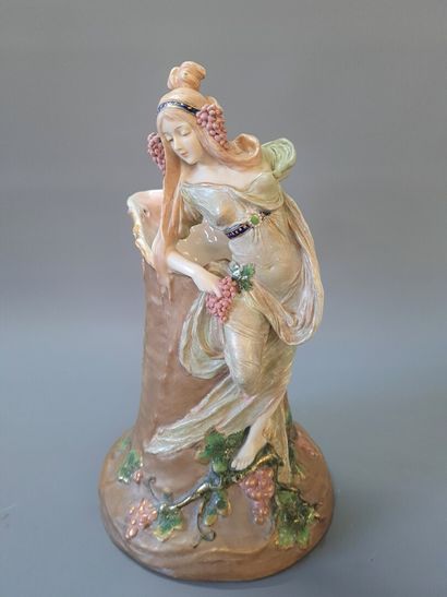 Ernst WAHLISS (1837-1900)

Grand pichet en...